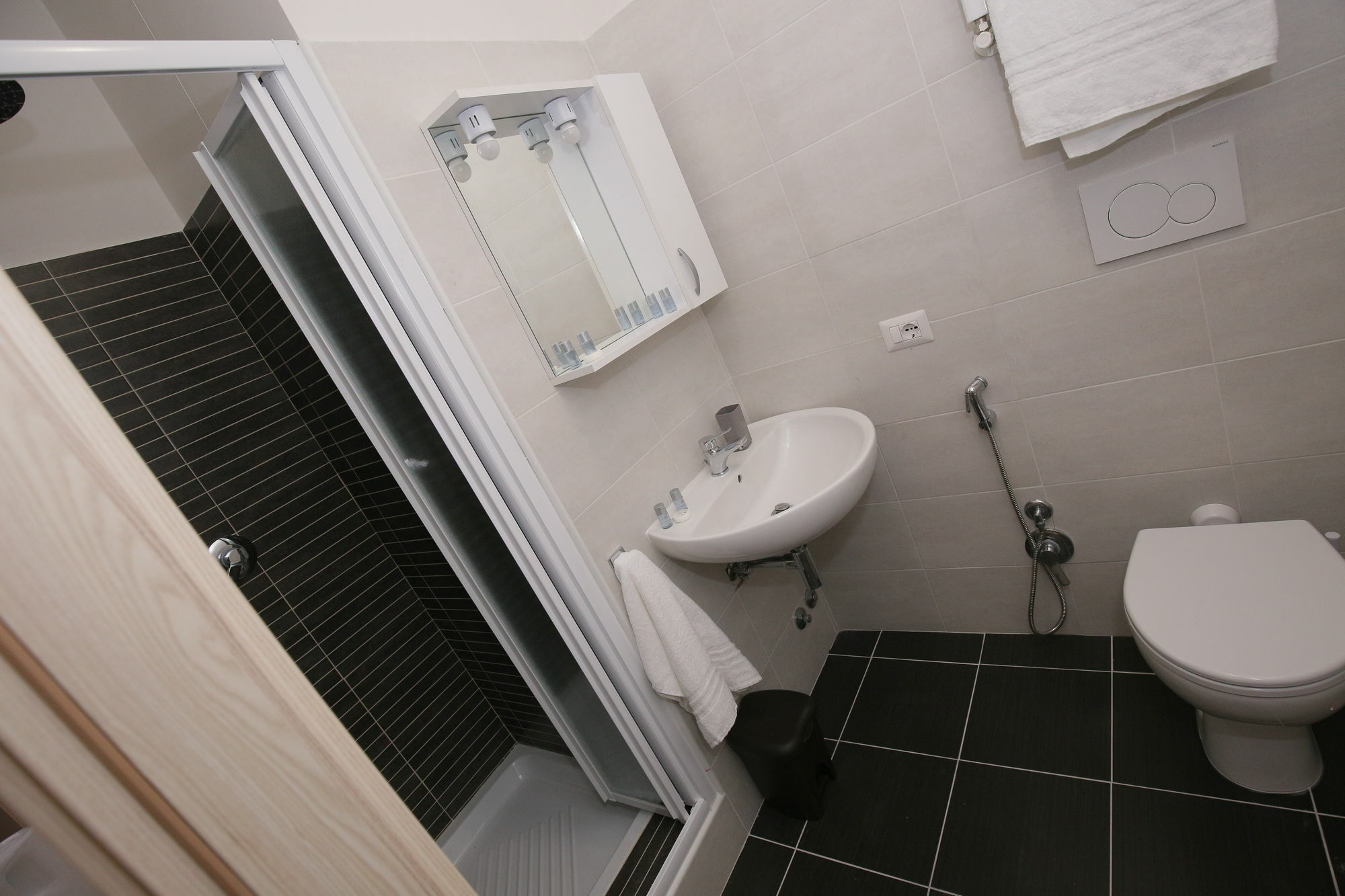 Rooms Monteverde Рим Екстериор снимка
